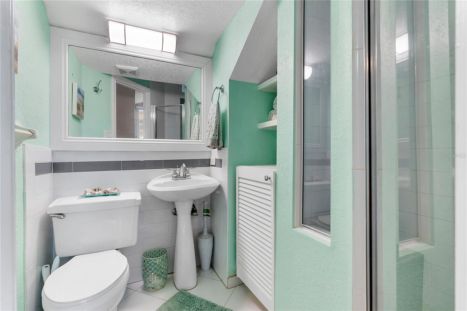 Image 41 of 73 For 235 Orlando Avenue 4