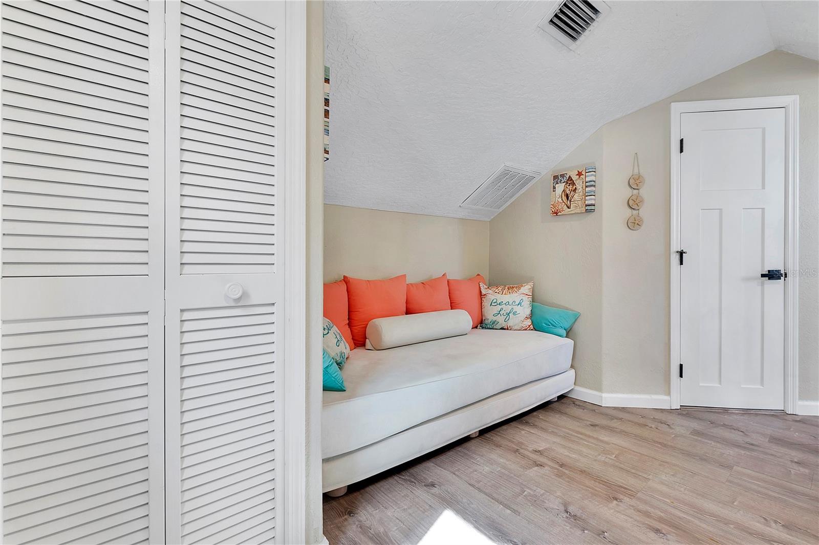 Image 44 of 73 For 235 Orlando Avenue 4