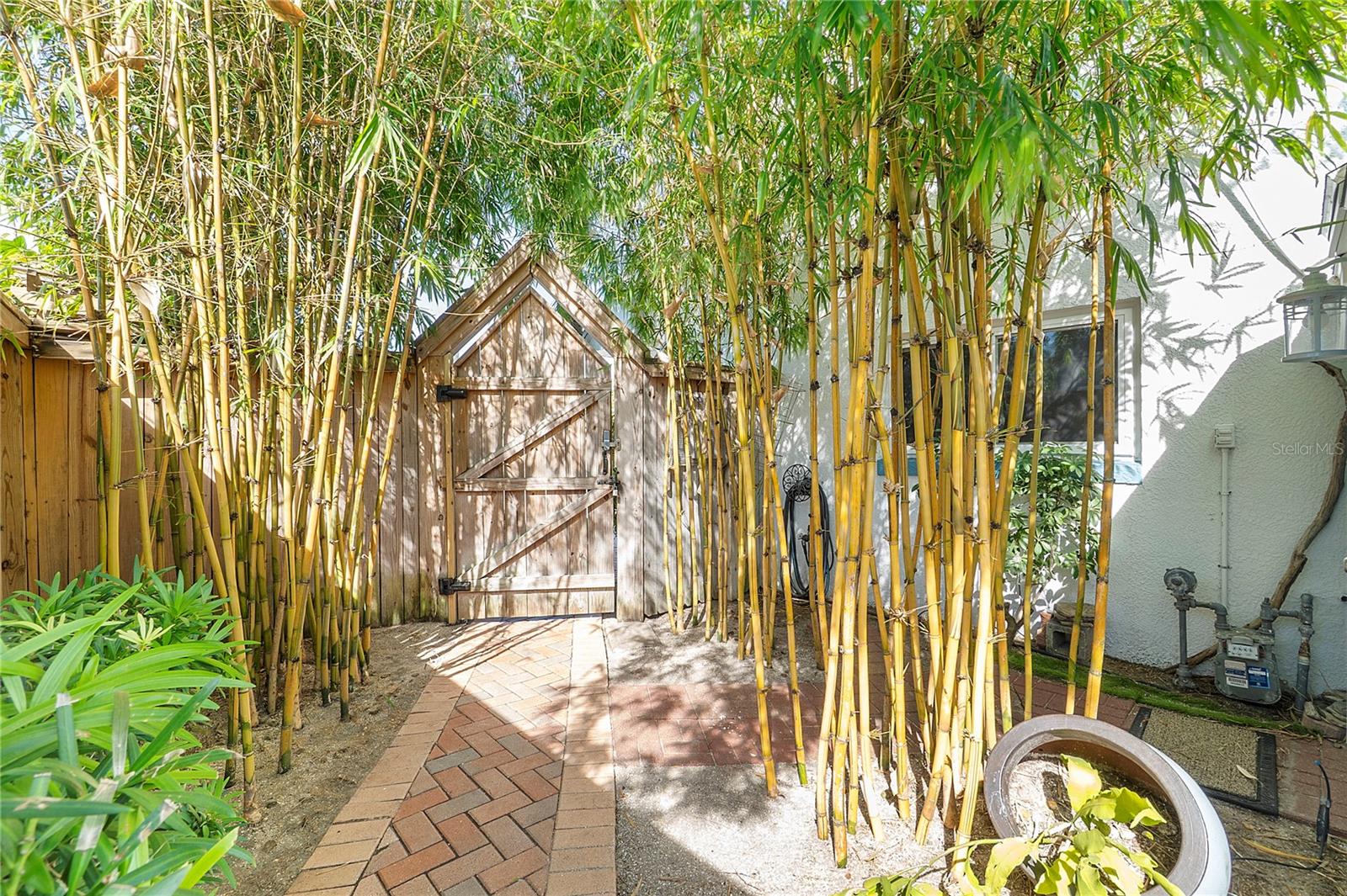 Image 48 of 73 For 235 Orlando Avenue 4