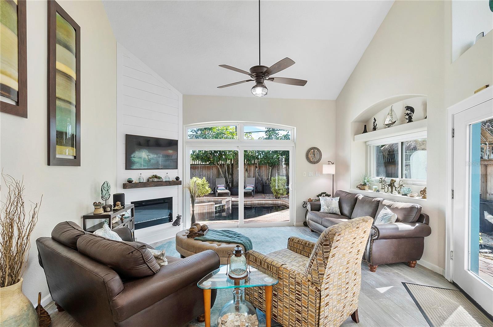 Image 5 of 73 For 235 Orlando Avenue 4