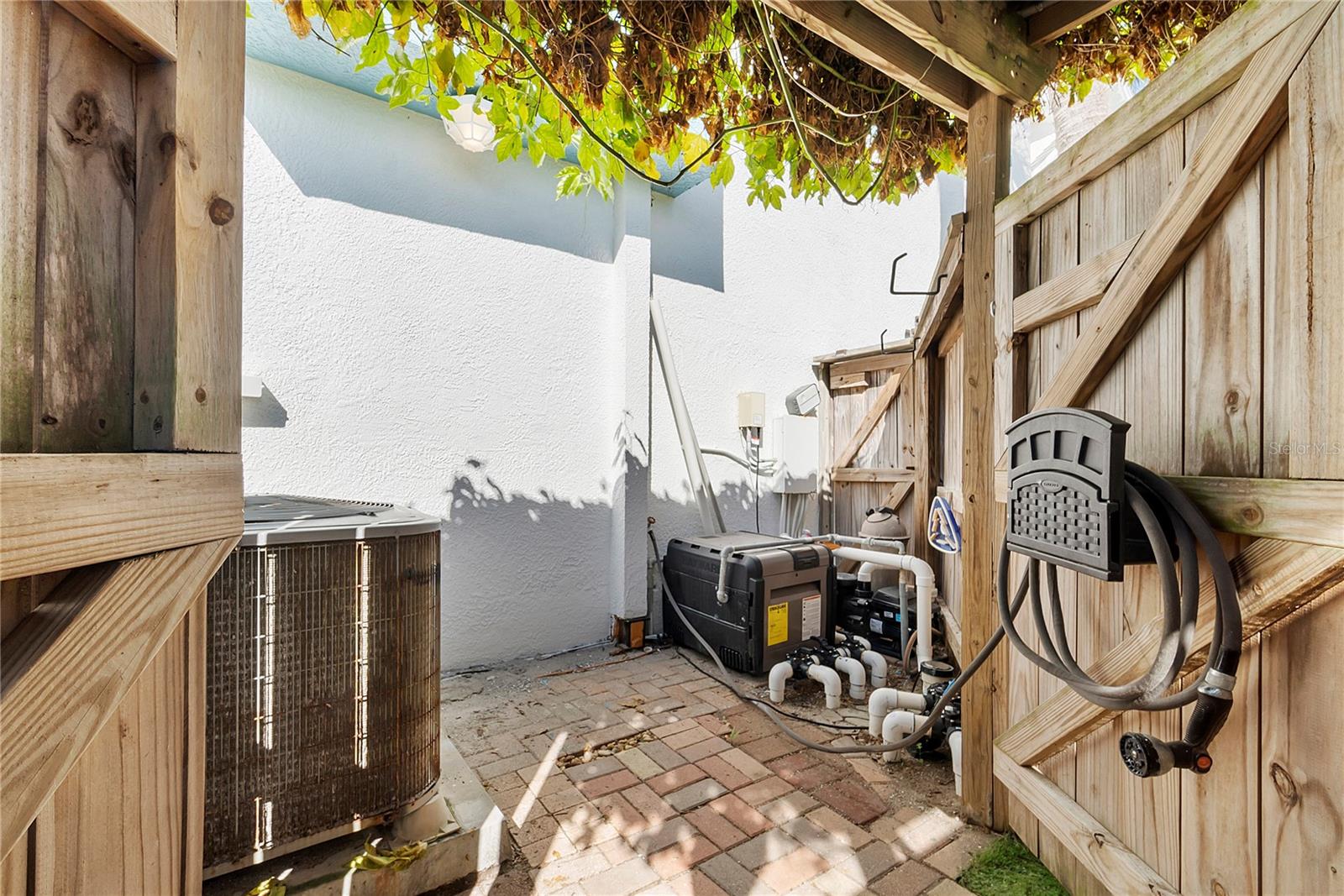 Image 50 of 73 For 235 Orlando Avenue 4