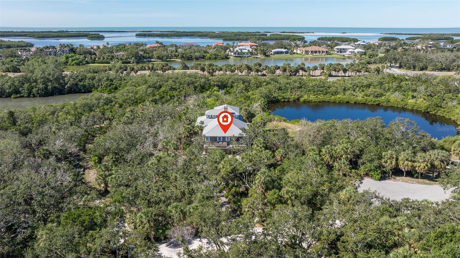 Image 13 of 80 For 2000 Bayview Drive