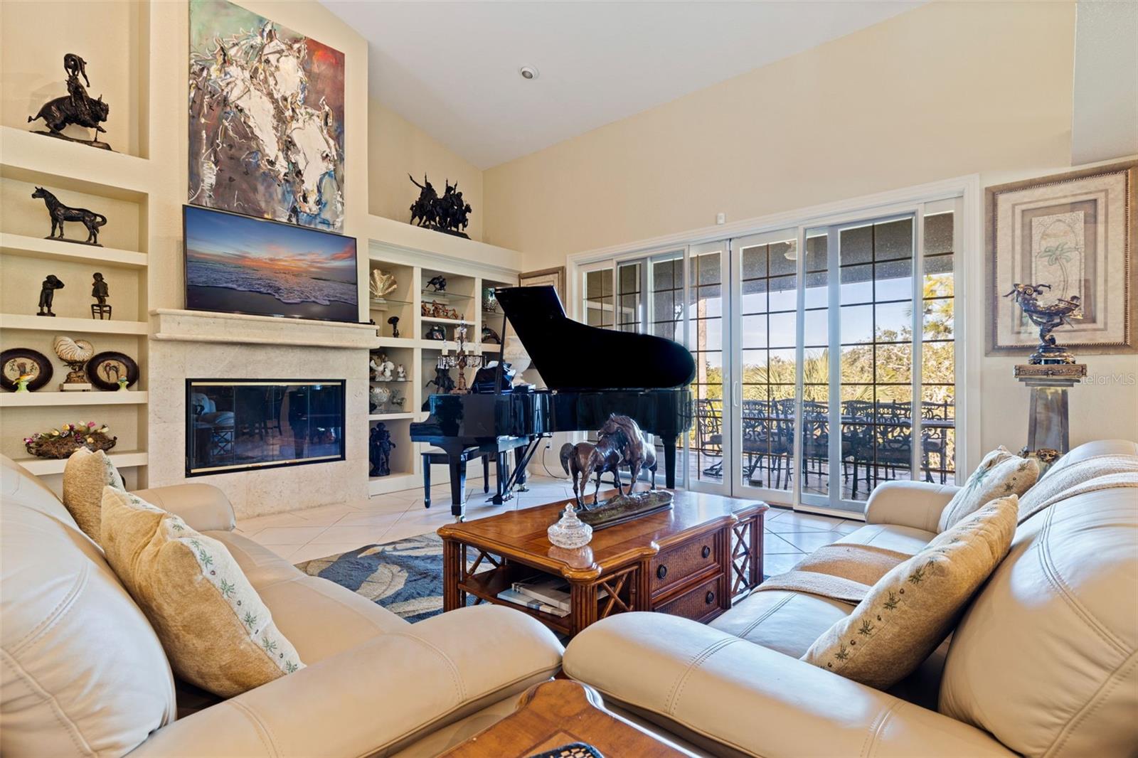 Image 23 of 80 For 2000 Bayview Drive