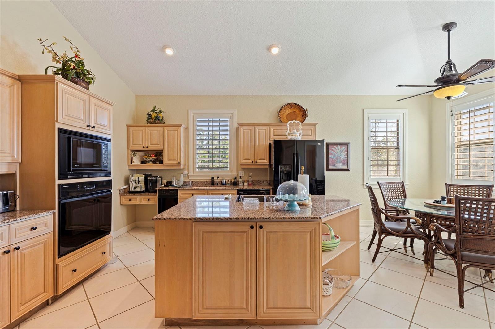 Image 33 of 80 For 2000 Bayview Drive