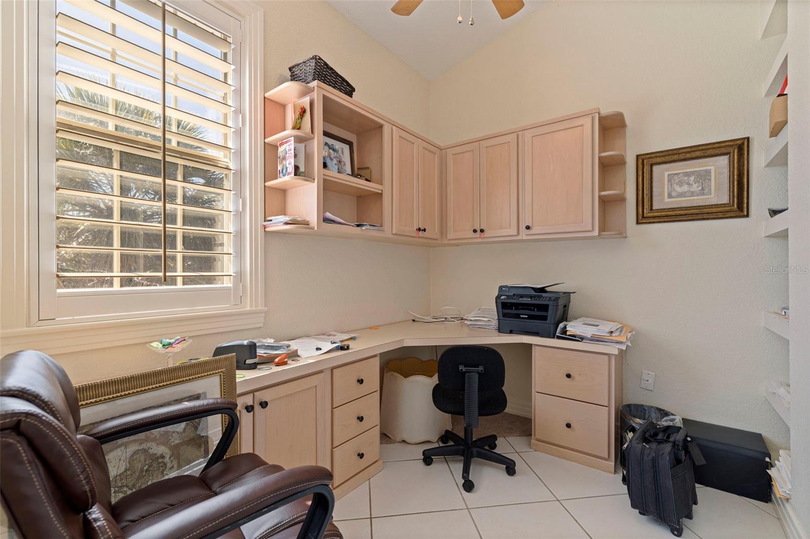 Image 36 of 80 For 2000 Bayview Drive