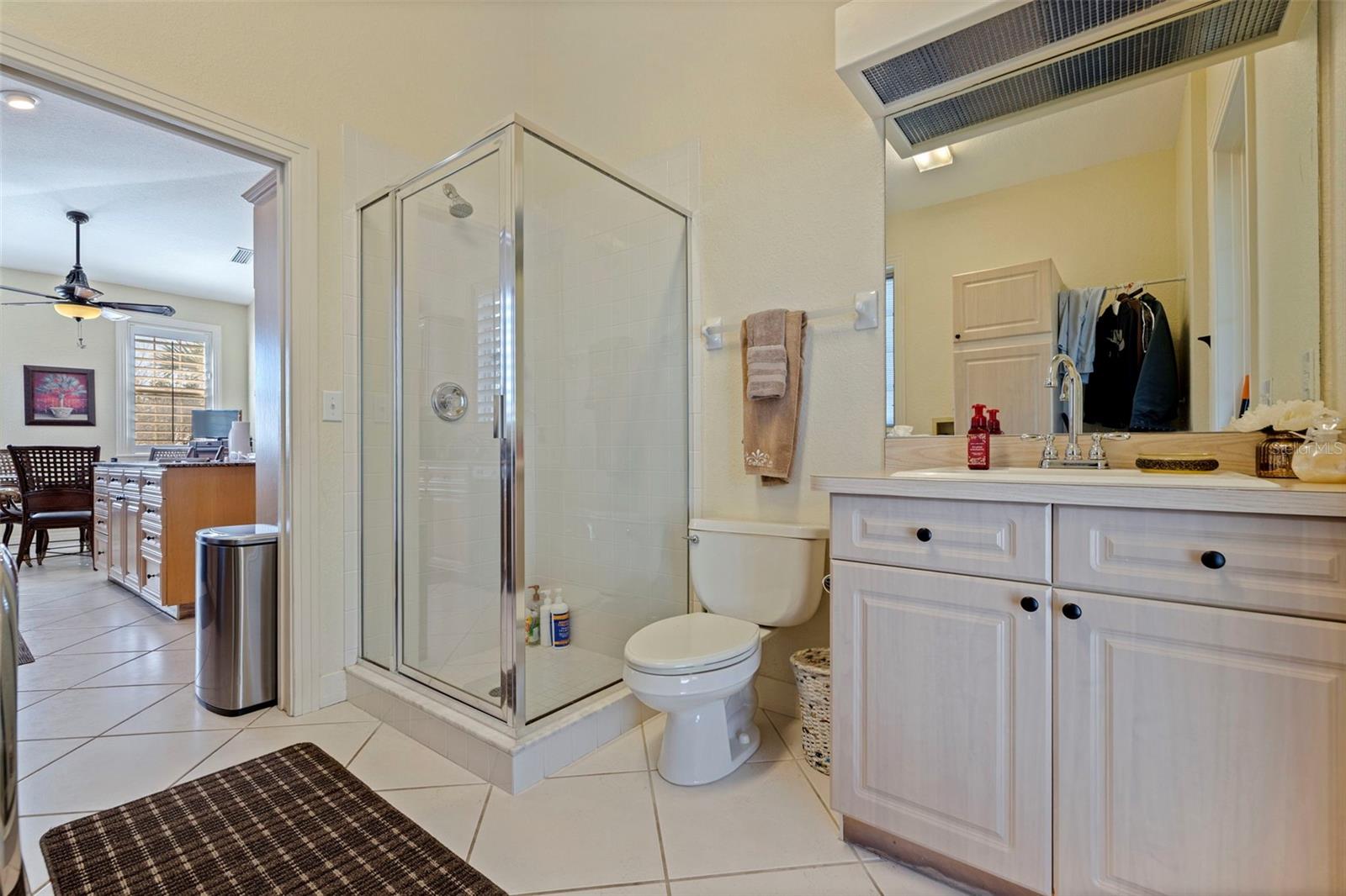 Image 38 of 80 For 2000 Bayview Drive