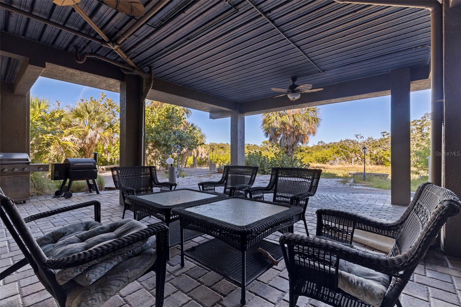 Image 61 of 80 For 2000 Bayview Drive