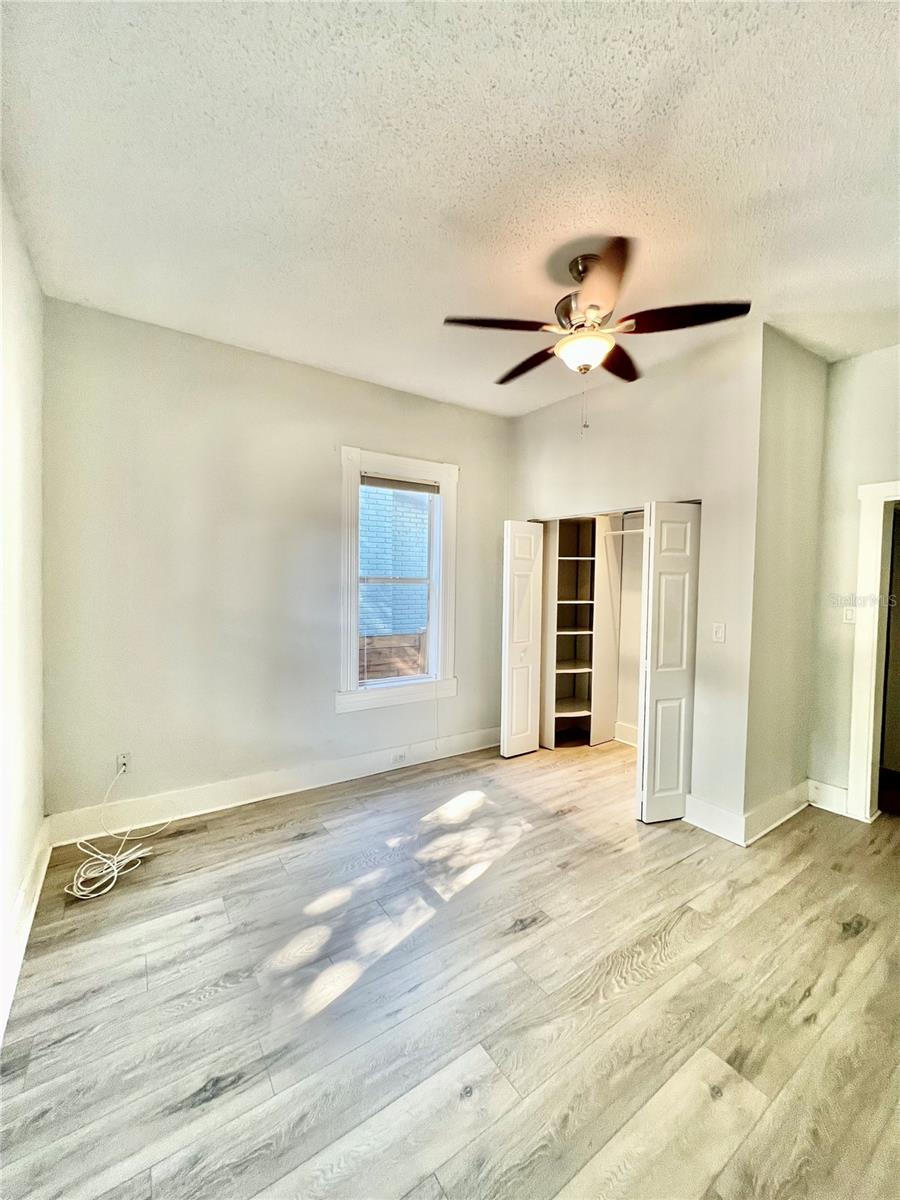 Image 20 of 25 For 111 Amelia Avenue