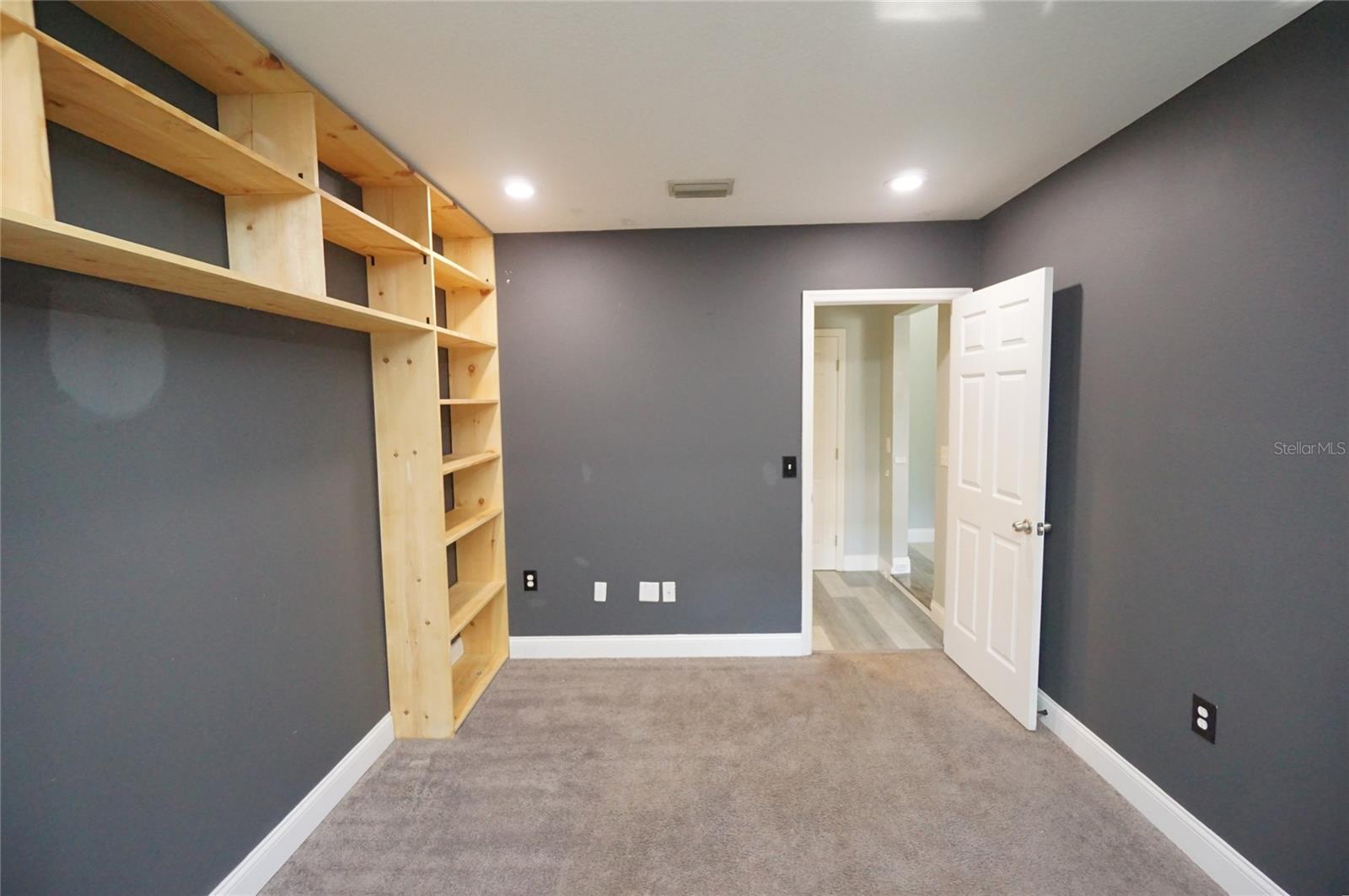 Image 20 of 21 For 2416 Ida Street