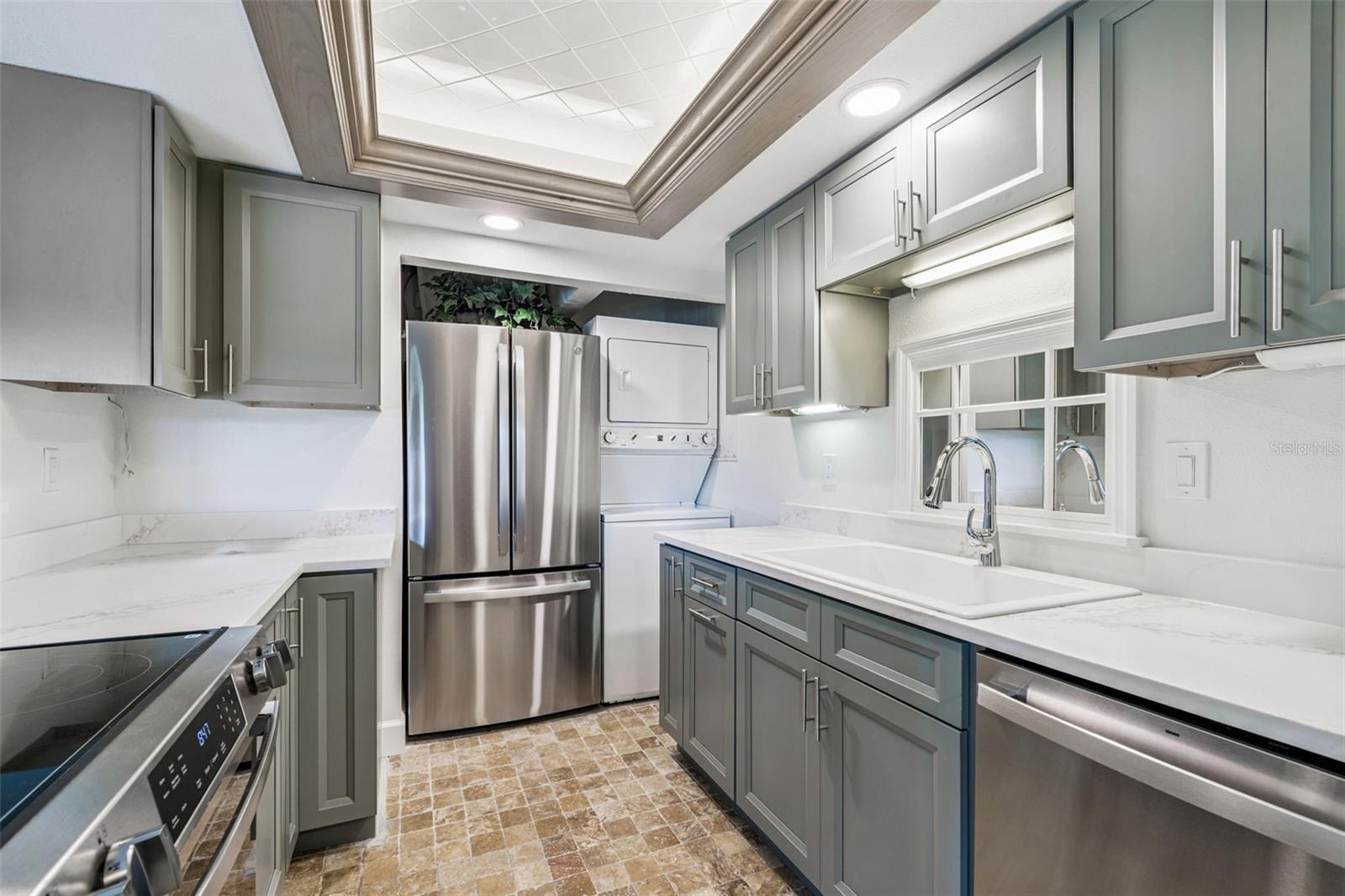 Image 13 of 48 For 746 115 Avenue N 1805