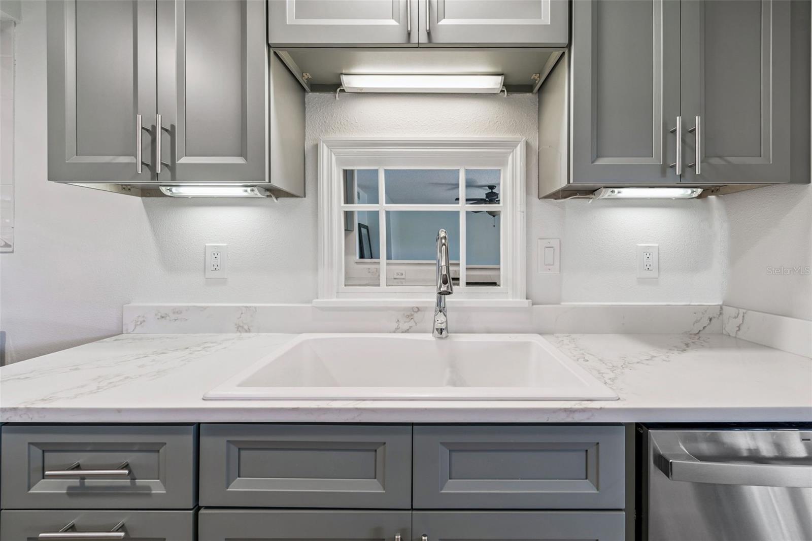 Image 14 of 48 For 746 115 Avenue N 1805