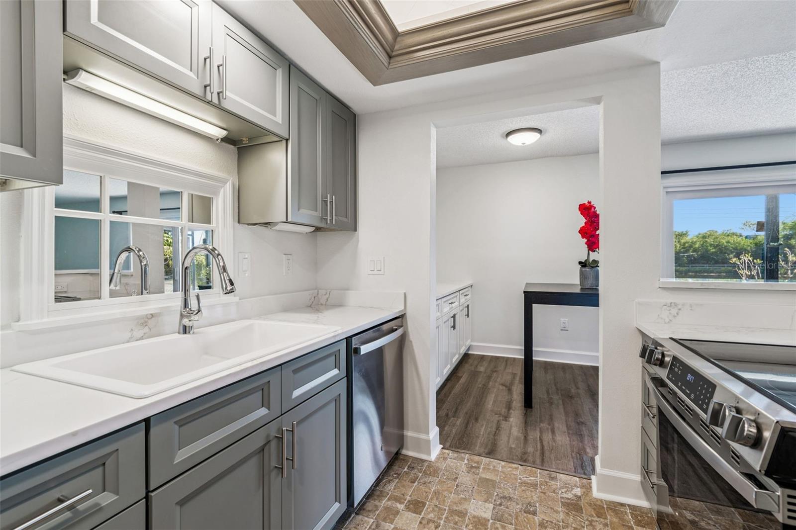 Image 16 of 48 For 746 115 Avenue N 1805