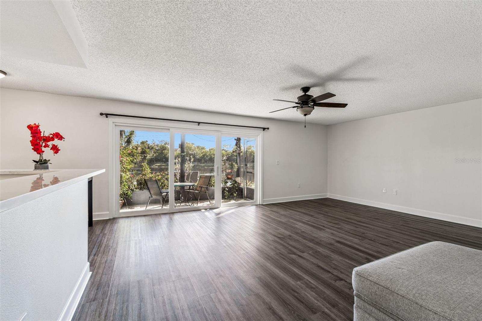 Image 4 of 48 For 746 115 Avenue N 1805