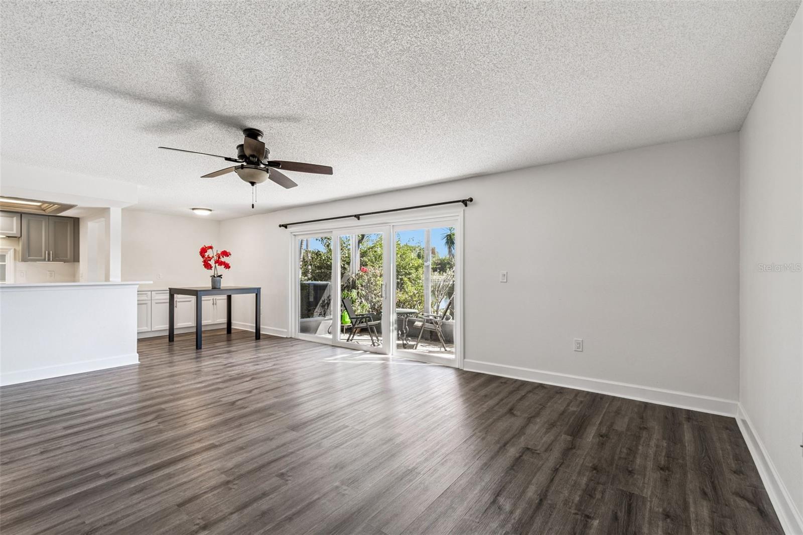 Image 5 of 48 For 746 115 Avenue N 1805