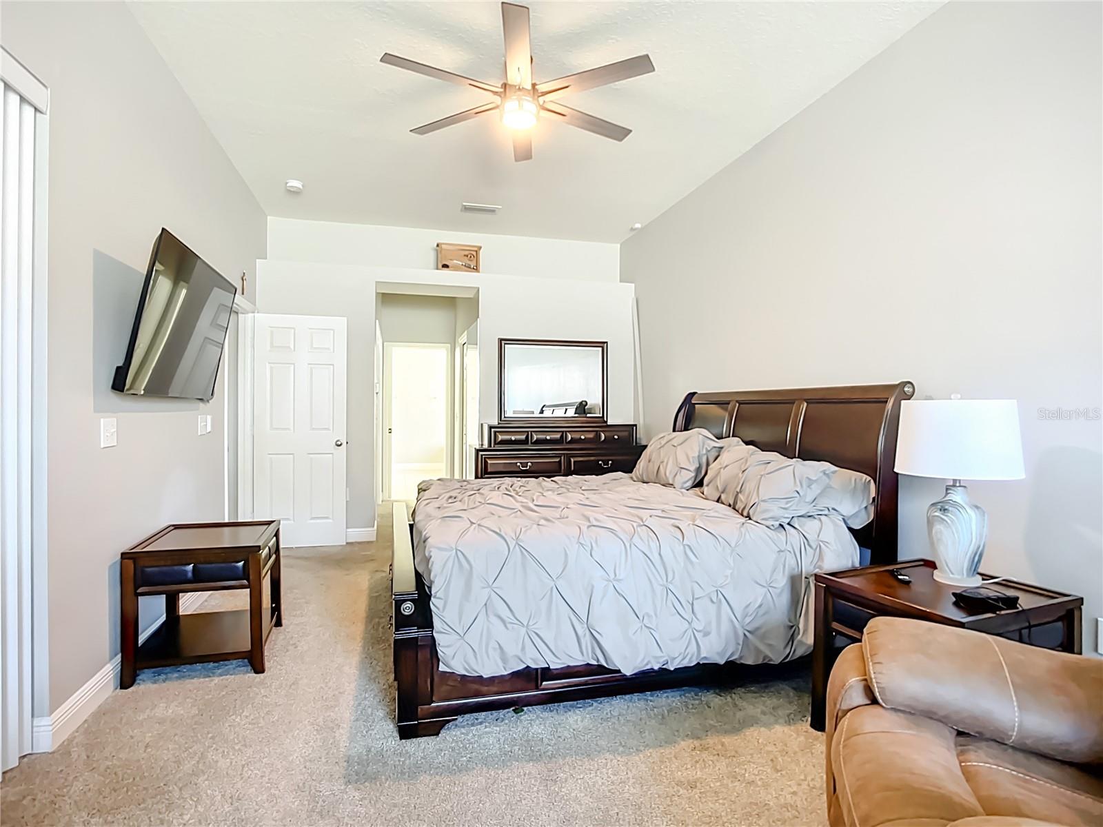 Image 21 of 51 For 16158 Bridgepark Drive