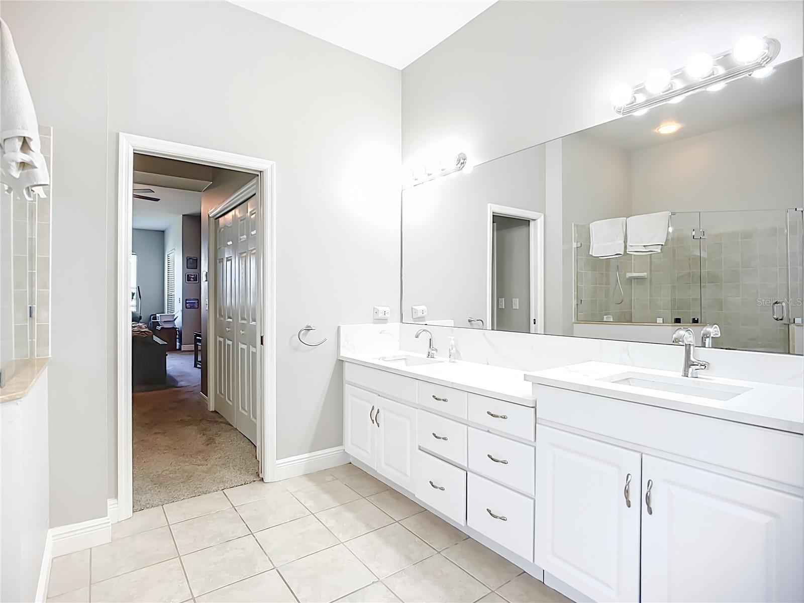 Image 27 of 51 For 16158 Bridgepark Drive