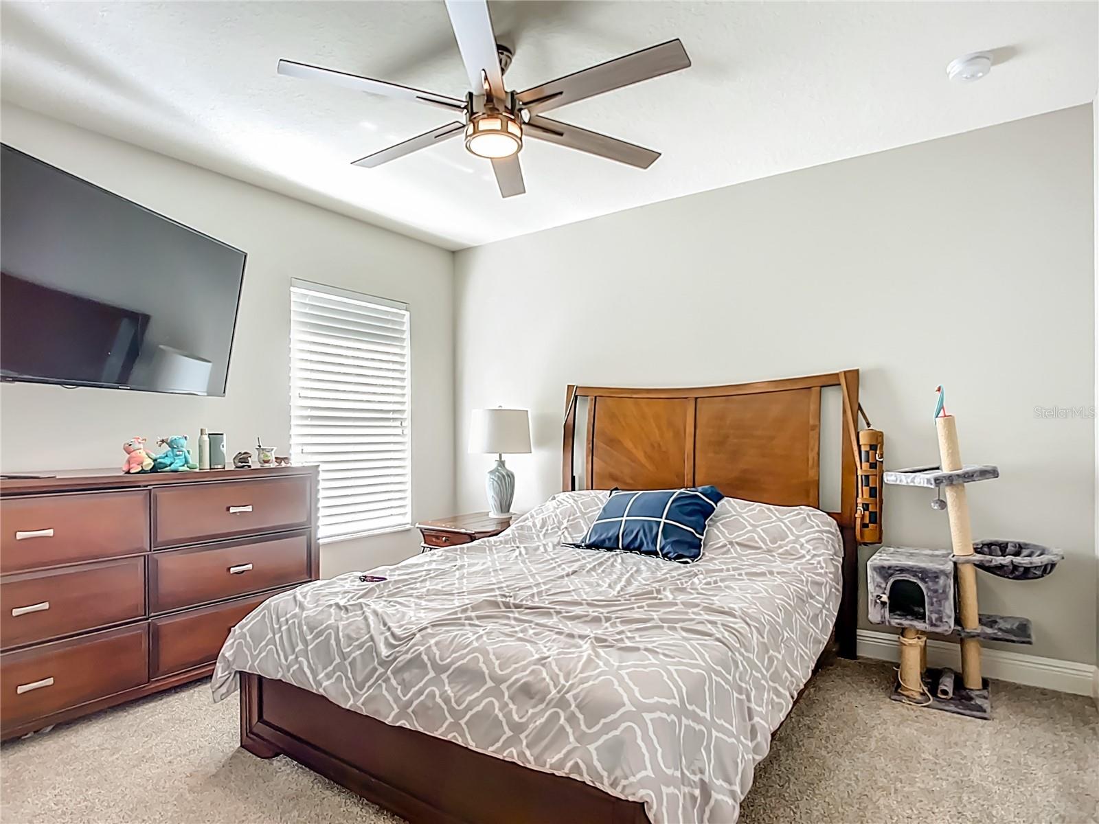 Image 33 of 51 For 16158 Bridgepark Drive