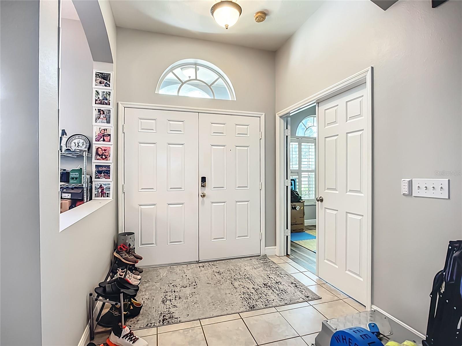 Image 4 of 51 For 16158 Bridgepark Drive