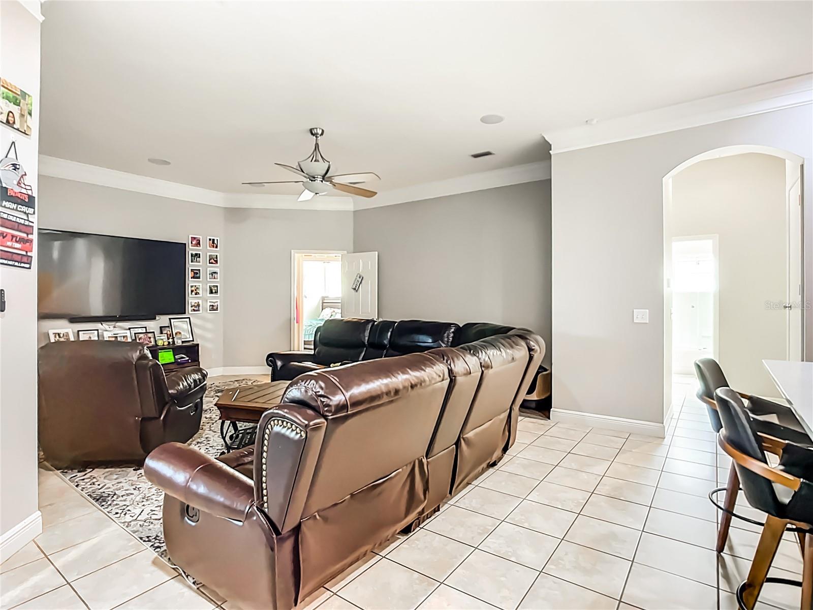 Image 6 of 51 For 16158 Bridgepark Drive