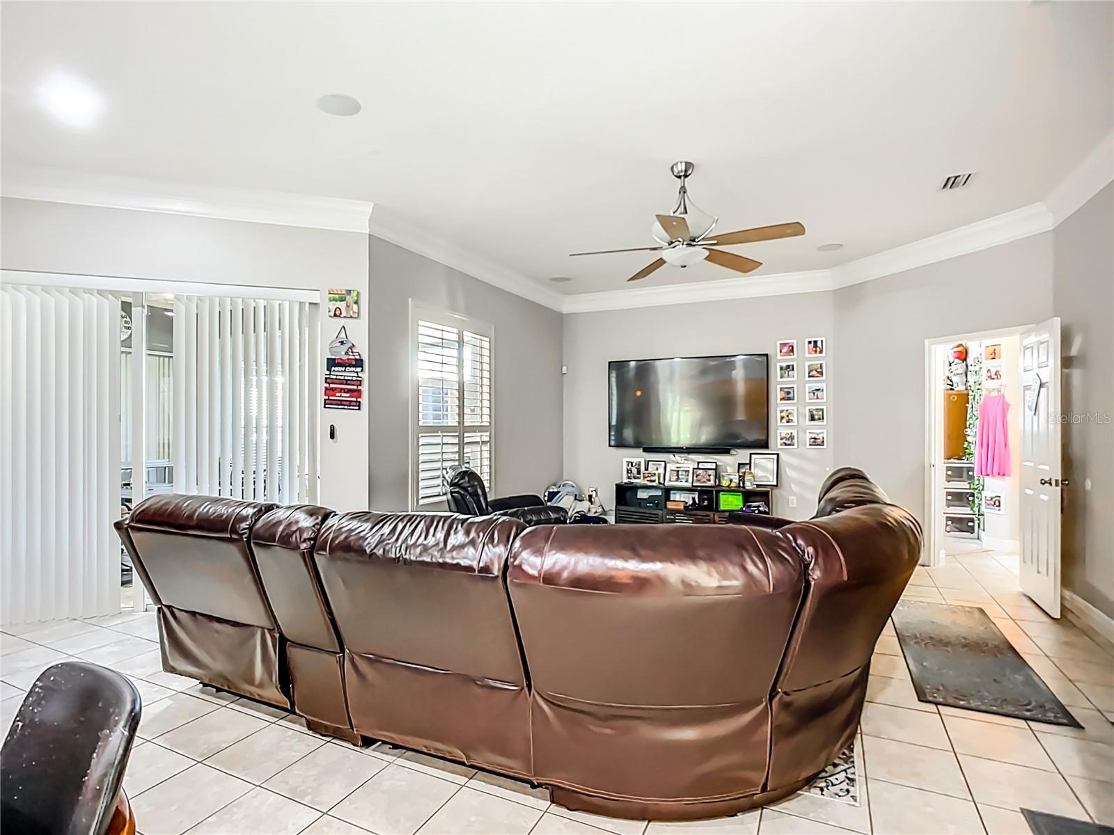 Image 7 of 51 For 16158 Bridgepark Drive