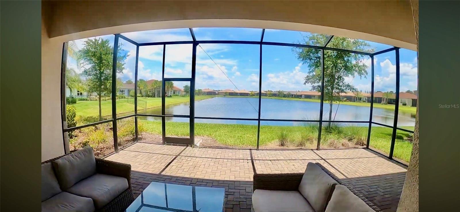 Image 11 of 19 For 15567 Corona Del Mar Drive