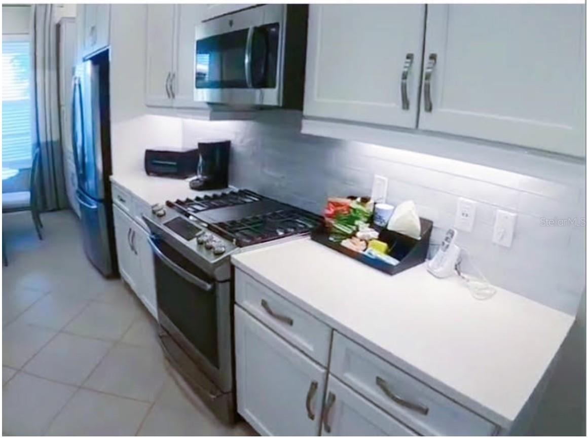 Image 5 of 19 For 15567 Corona Del Mar Drive