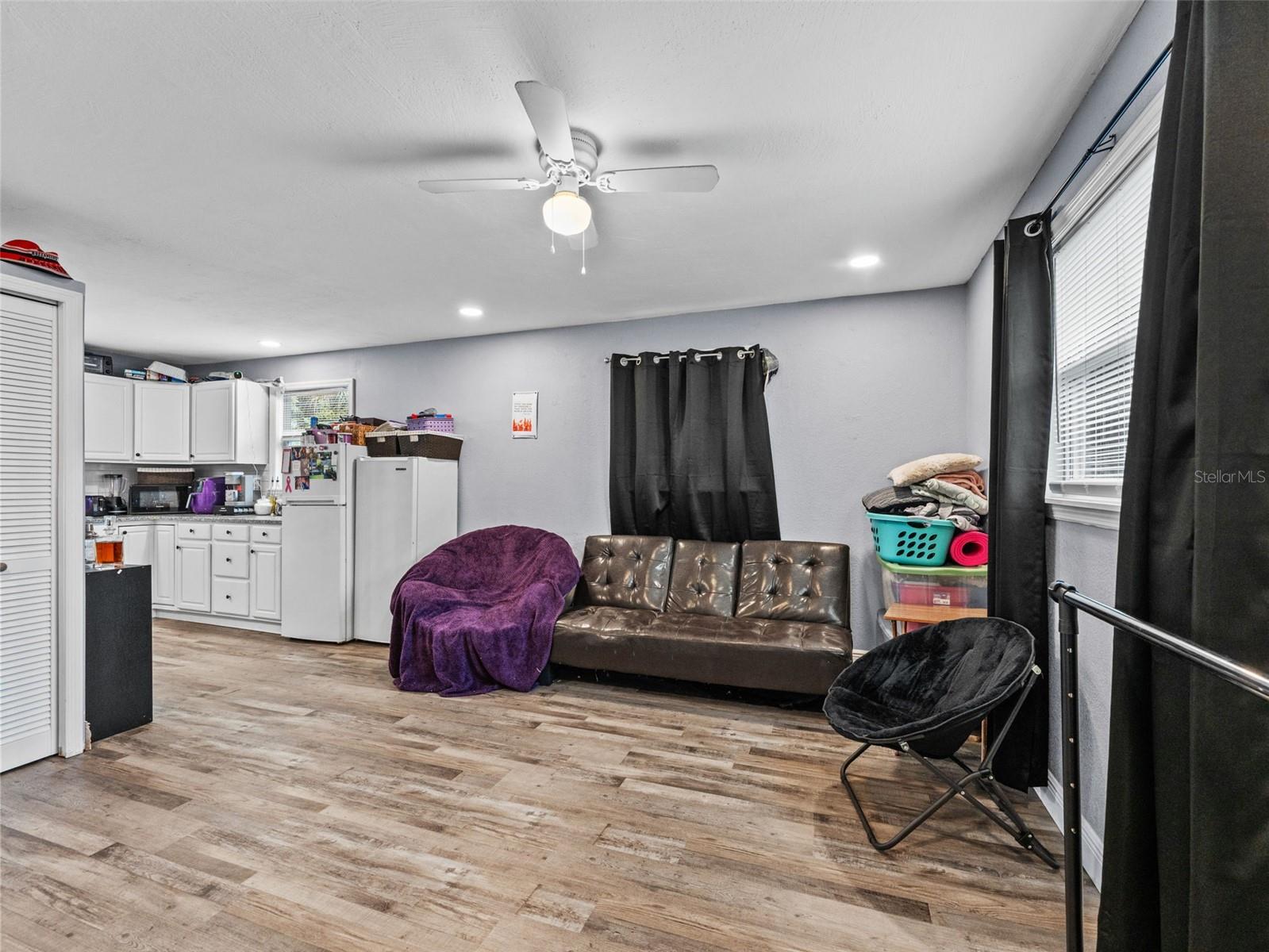 Image 3 of 8 For 7181 49th Avenue N