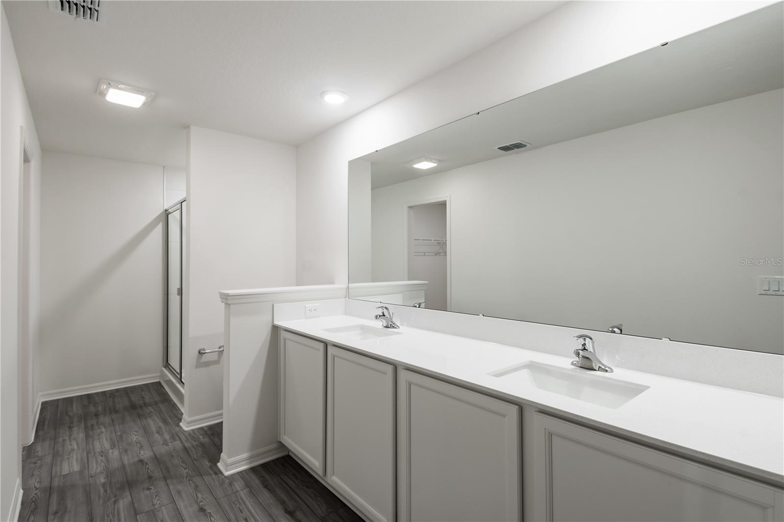 Image 12 of 22 For 575 Bay Leaf Drive