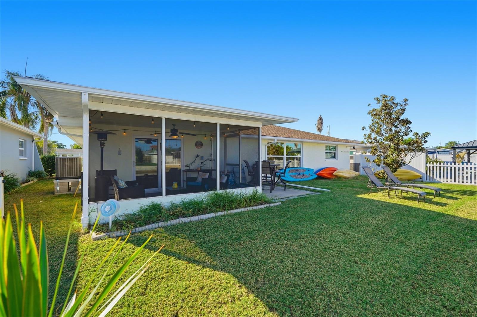 Image 27 of 37 For 13614 Evelane Drive