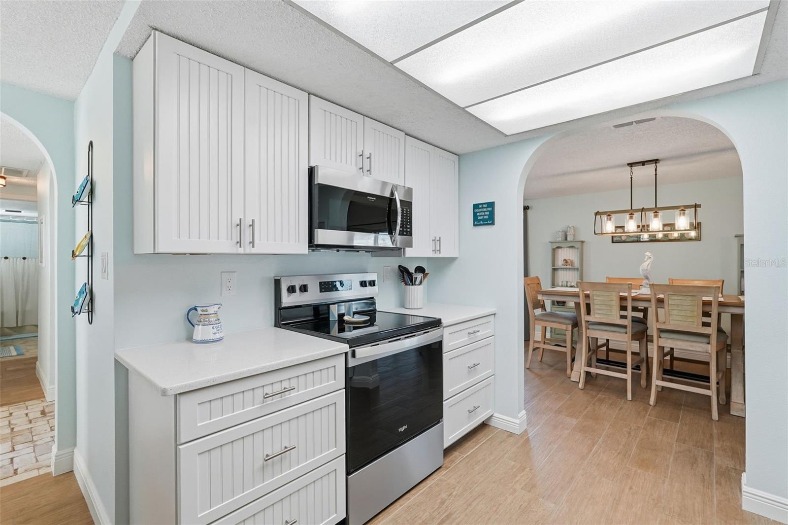 Image 7 of 37 For 13614 Evelane Drive