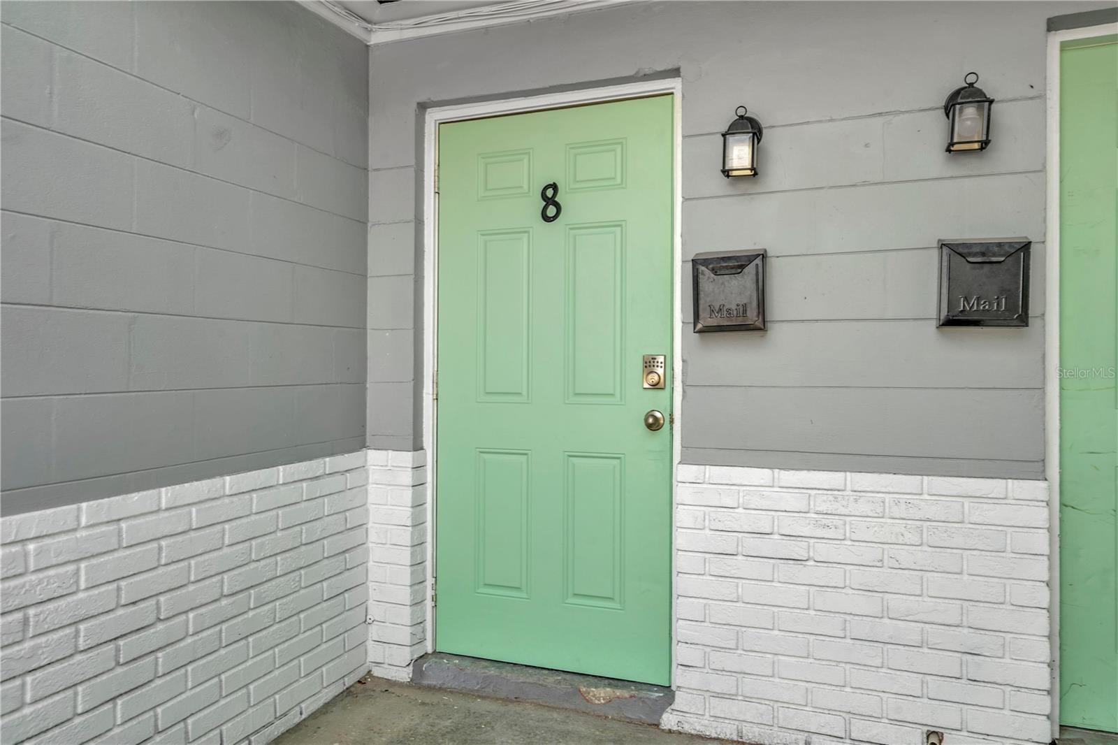 Image 3 of 12 For 6701 West Shore Boulevard 8