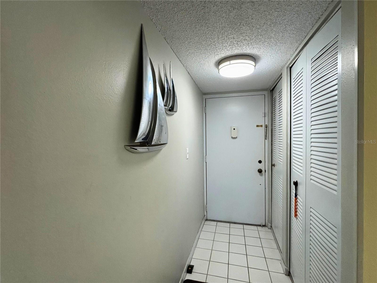 Image 5 of 27 For 19701 Gulf Boulevard 407