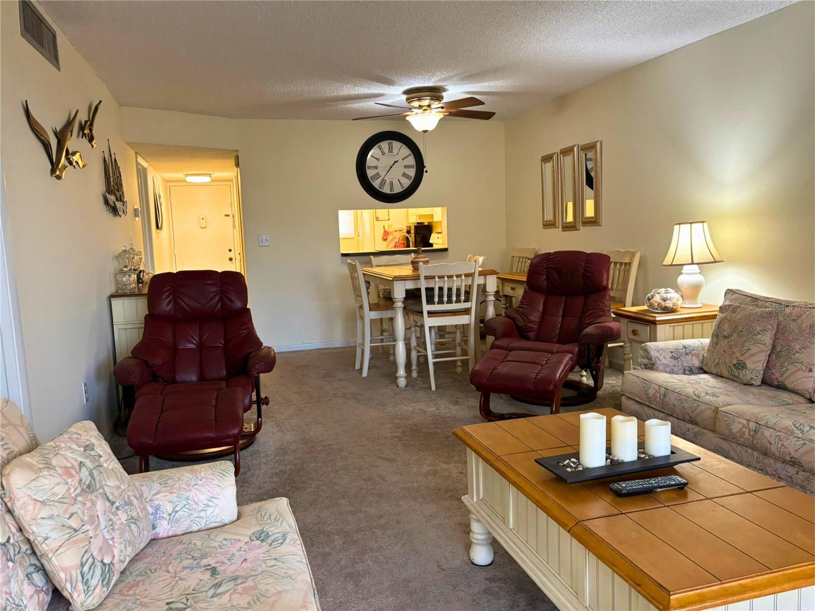 Image 9 of 27 For 19701 Gulf Boulevard 407