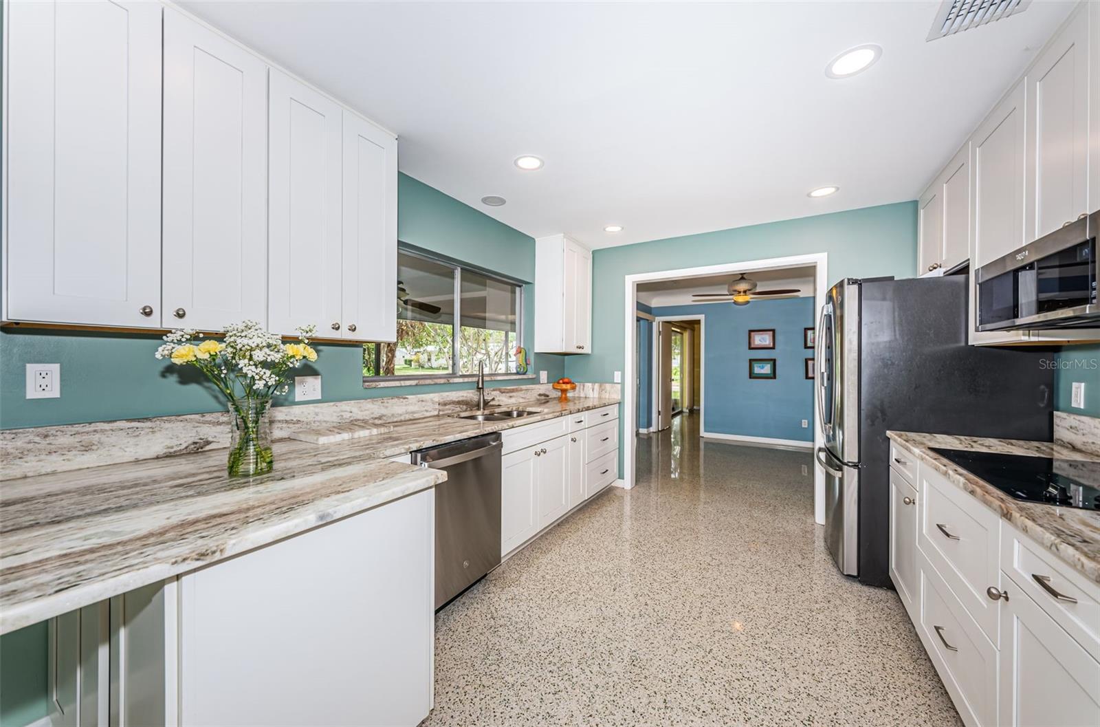 Image 7 of 50 For 152 58th Avenue S