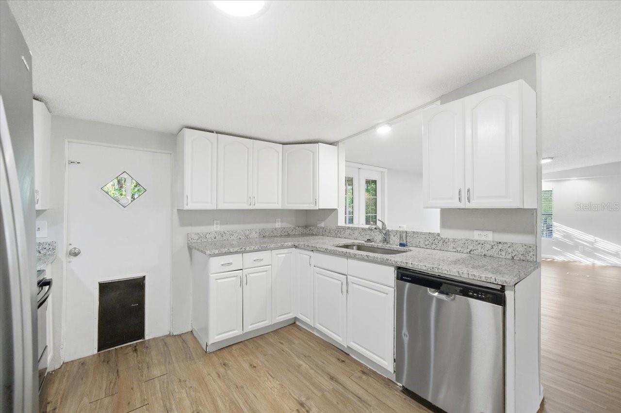 Image 15 of 38 For 13393 Lelani Drive