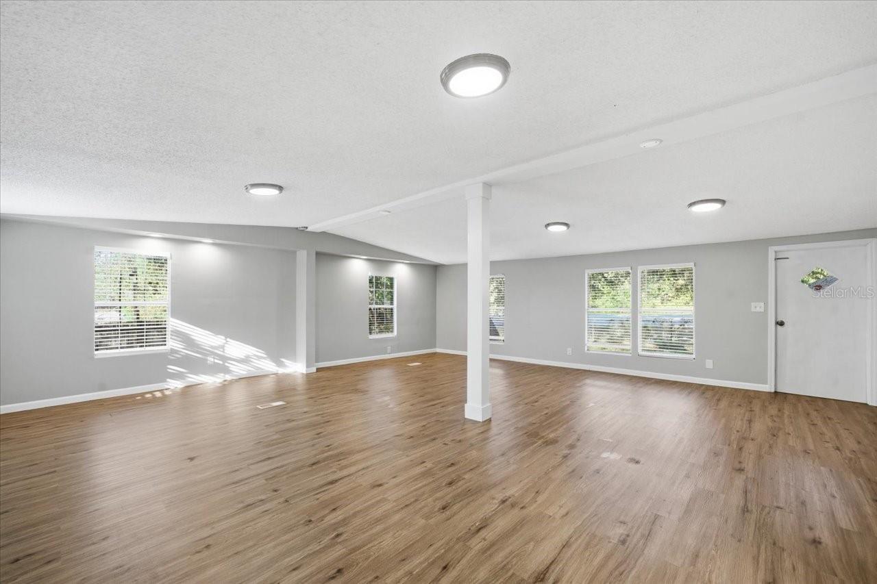 Image 8 of 38 For 13393 Lelani Drive