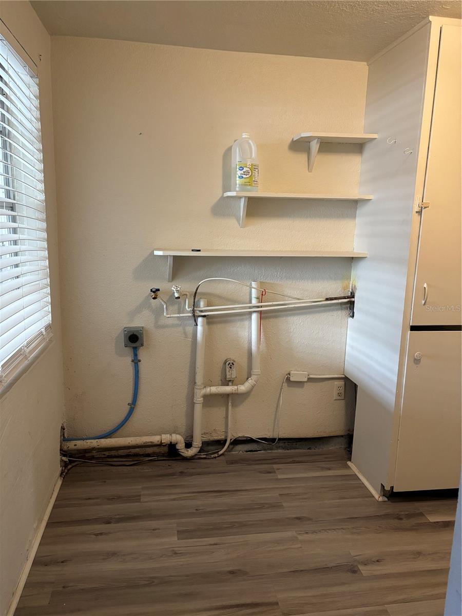 Image 27 of 31 For 1102 Sunset Point Road 6