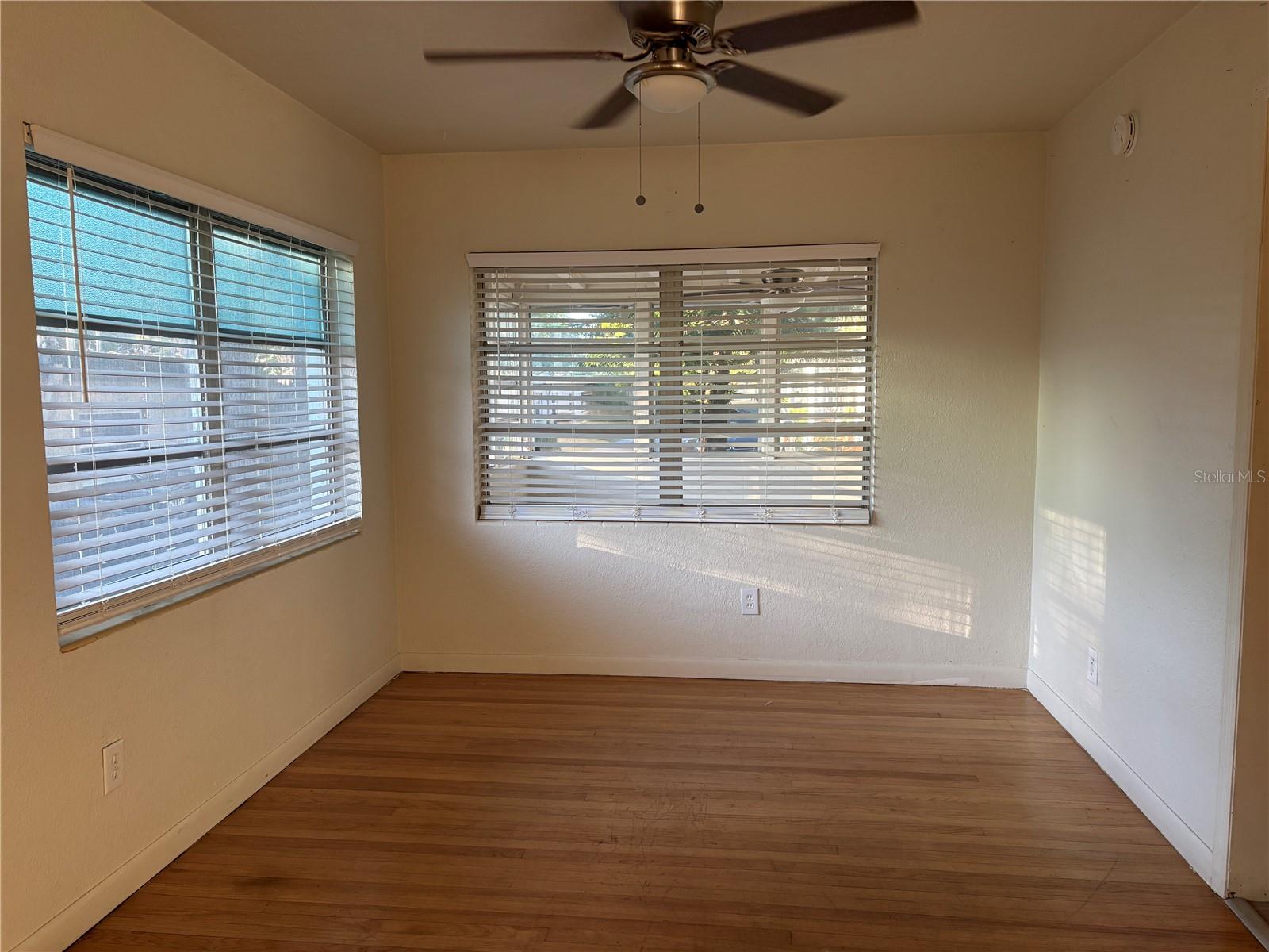 Image 6 of 31 For 1102 Sunset Point Road 6