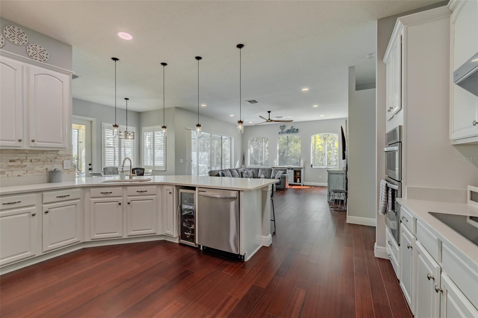 Listing photo id 9 for 10537 Martinique Isle Drive