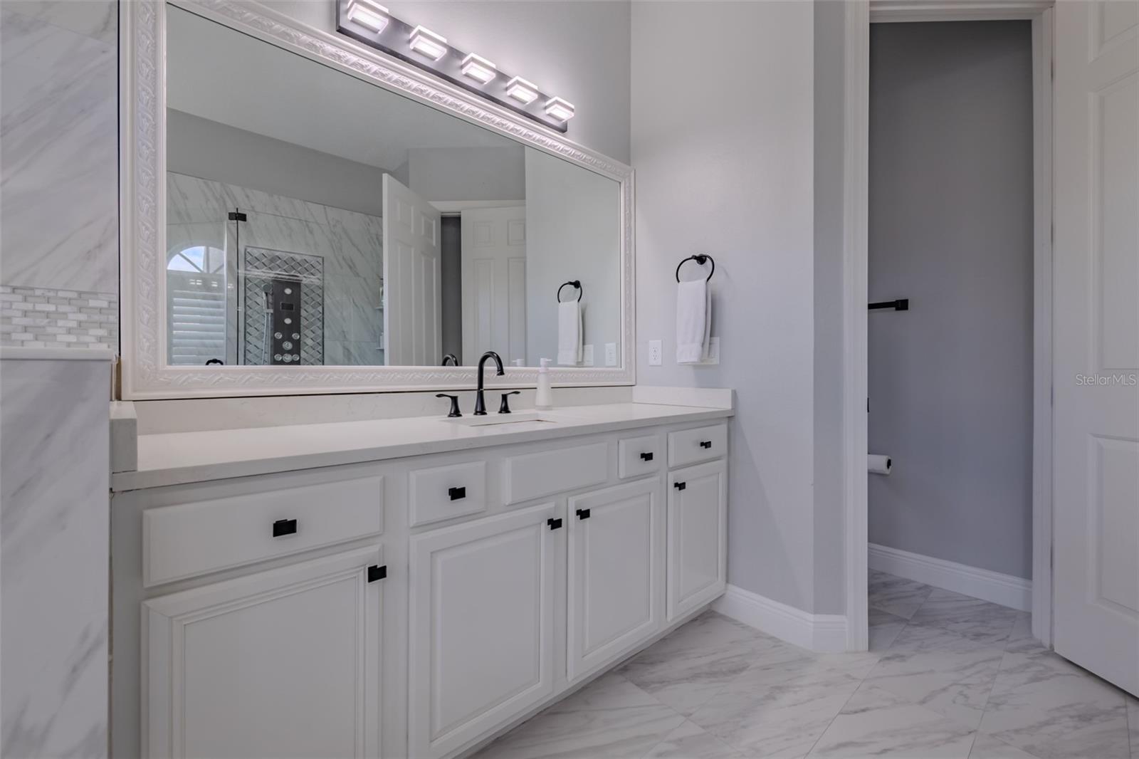 Listing photo id 31 for 10537 Martinique Isle Drive