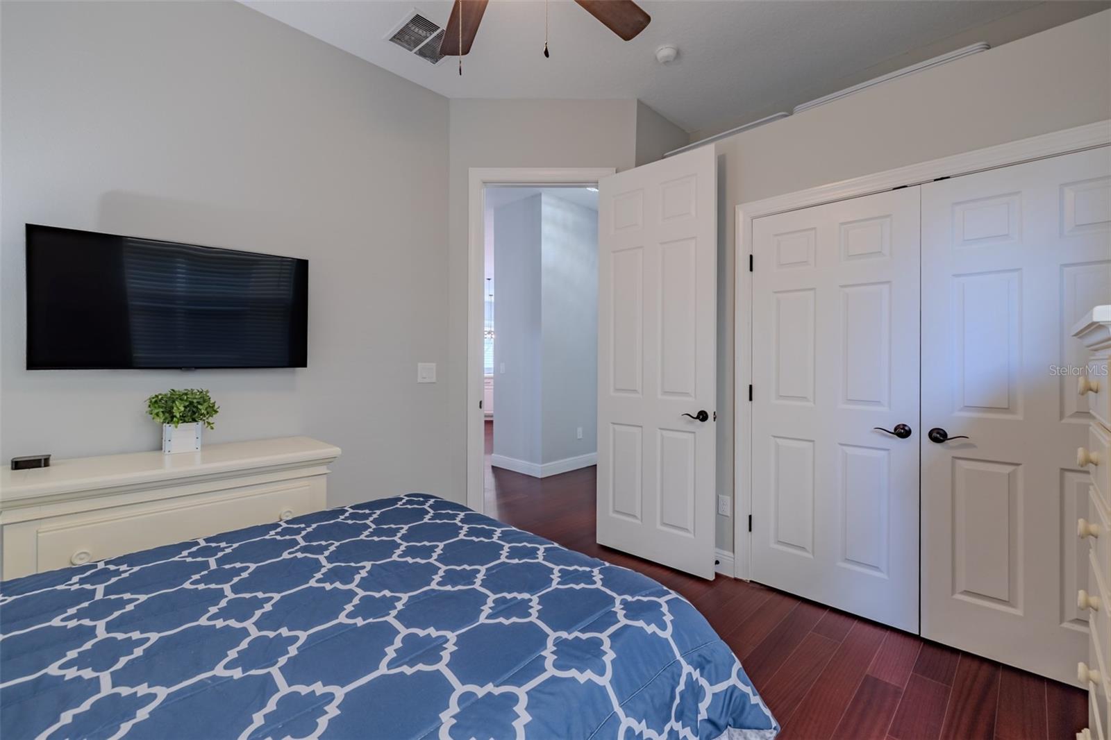 Listing photo id 35 for 10537 Martinique Isle Drive