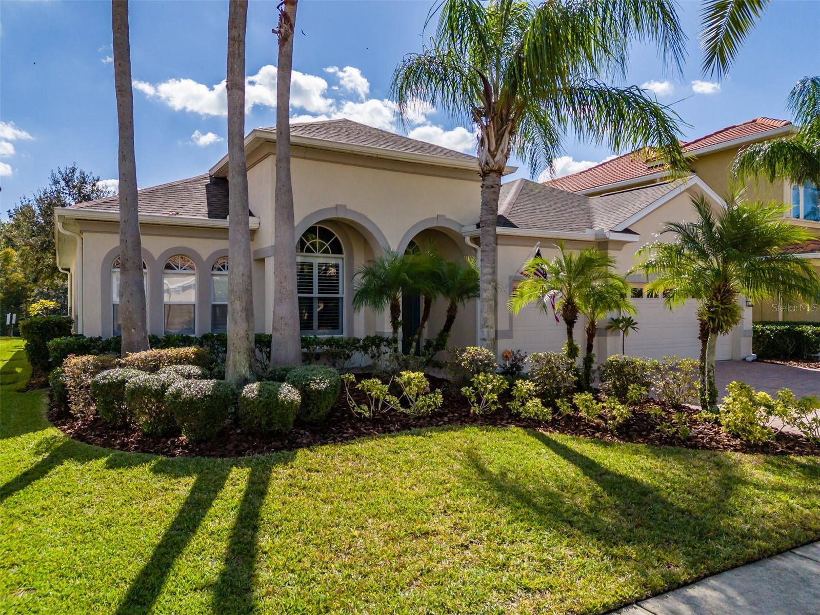 Listing photo id 2 for 10537 Martinique Isle Drive