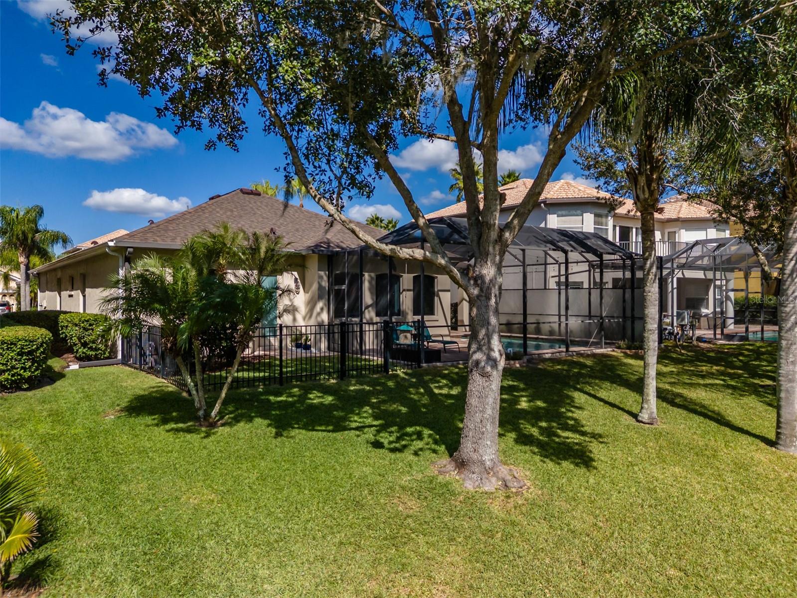Listing photo id 57 for 10537 Martinique Isle Drive