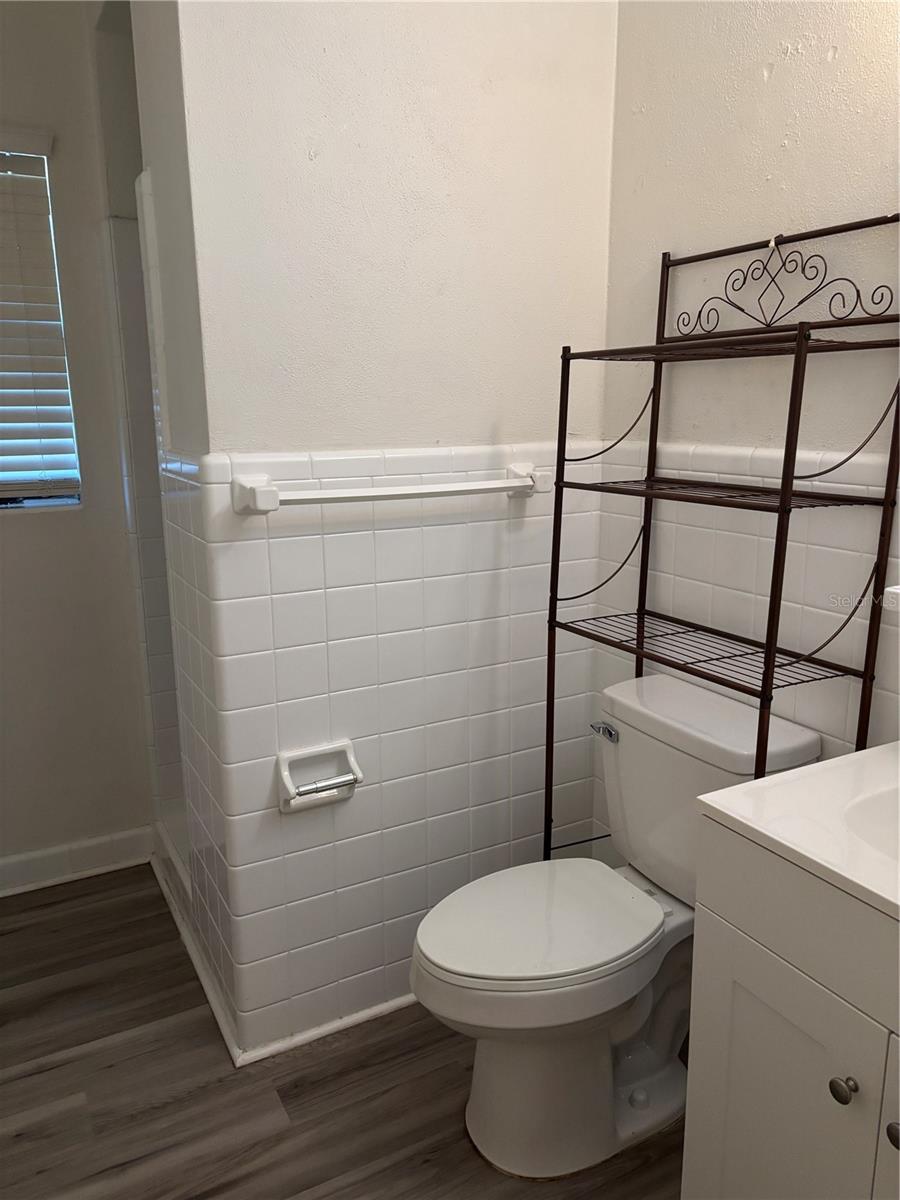 Image 13 of 17 For 1102 Sunset Point Road 2