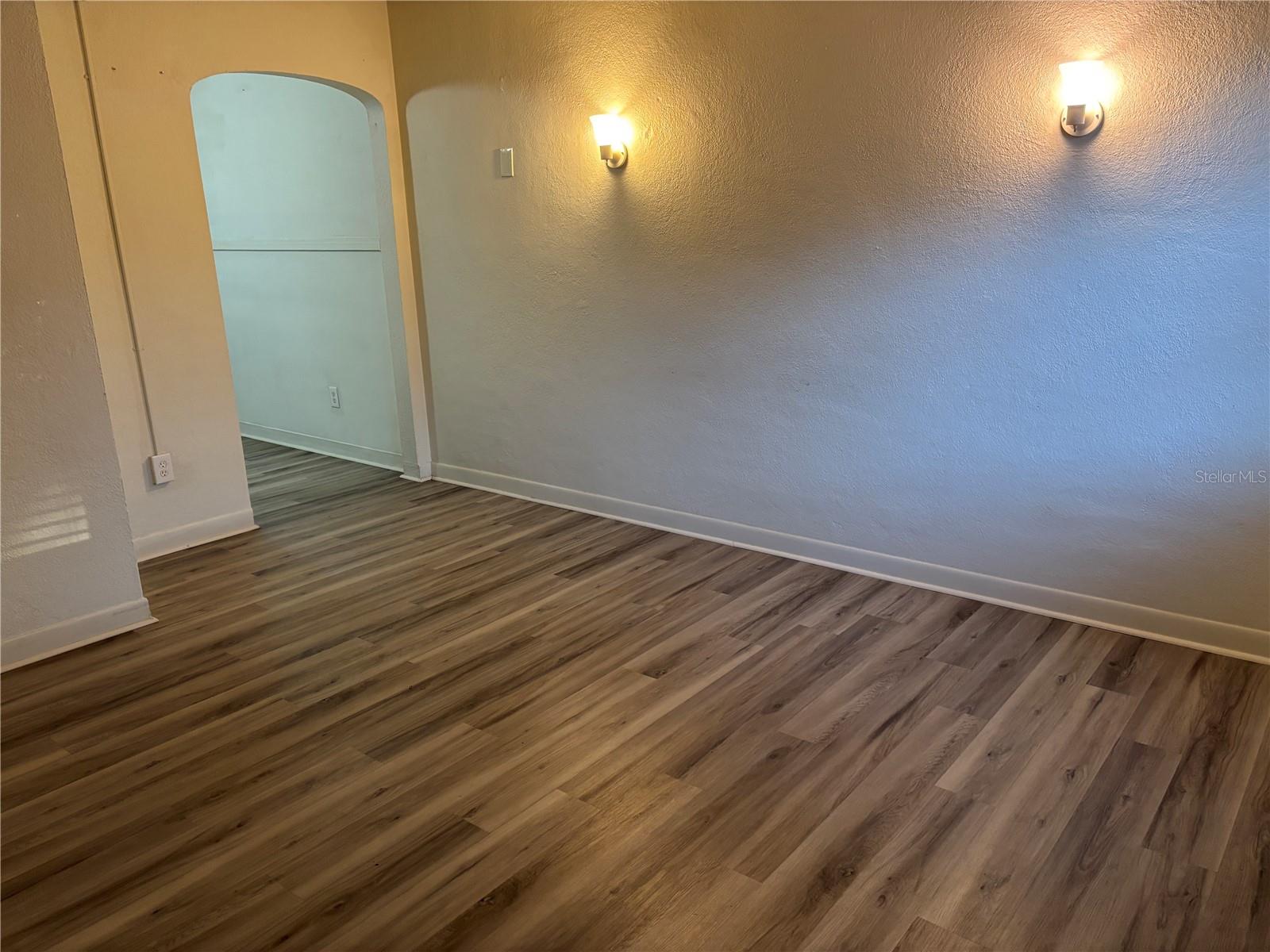 Image 2 of 17 For 1102 Sunset Point Road 2