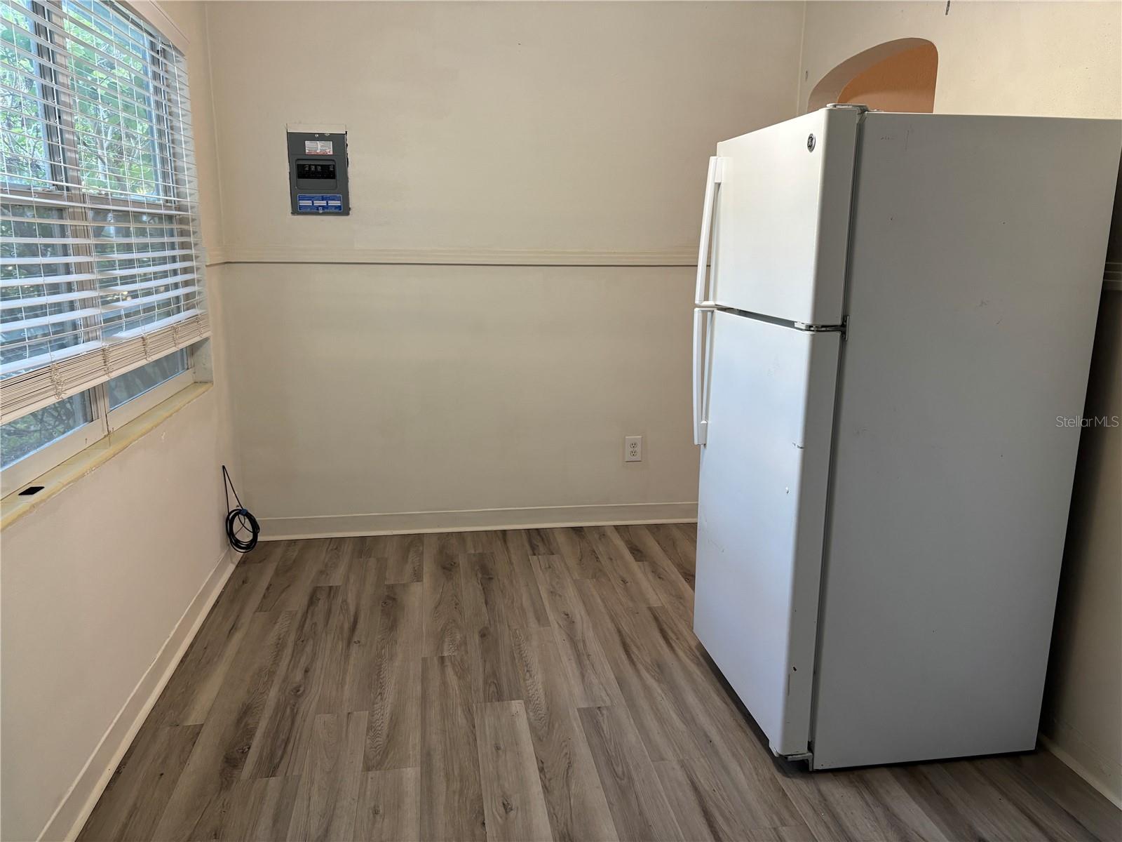 Image 8 of 17 For 1102 Sunset Point Road 2