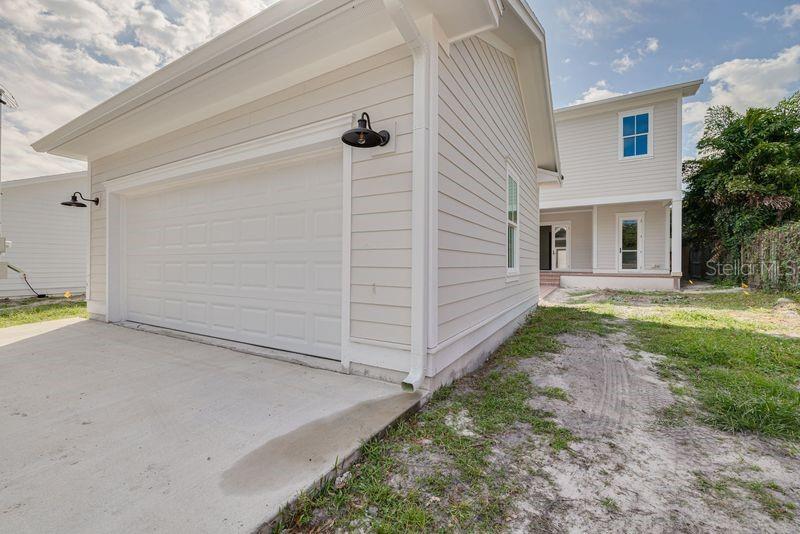 Listing photo id 10 for 621 37th Avenue N