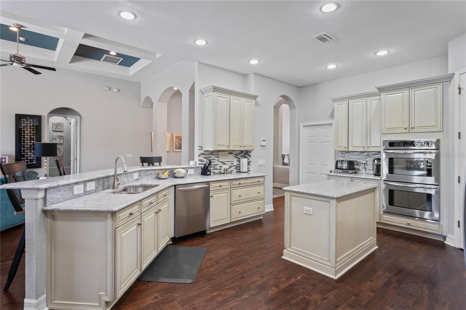 Image 16 of 100 For 21604 Draycott Way