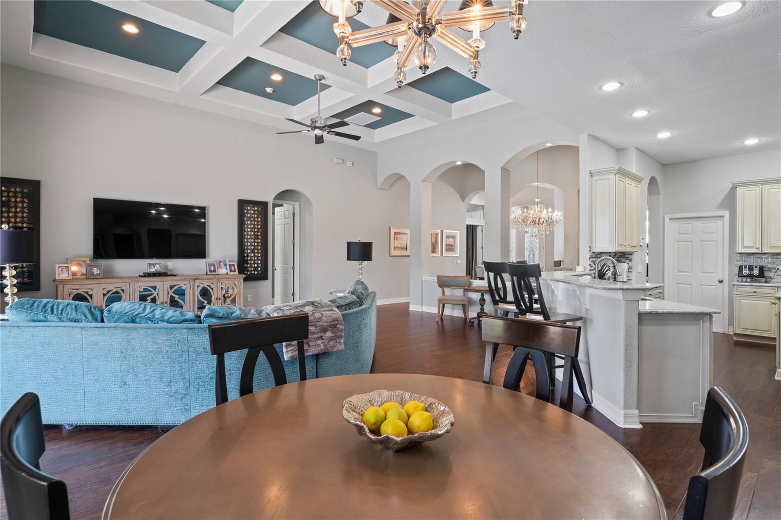 Image 23 of 100 For 21604 Draycott Way