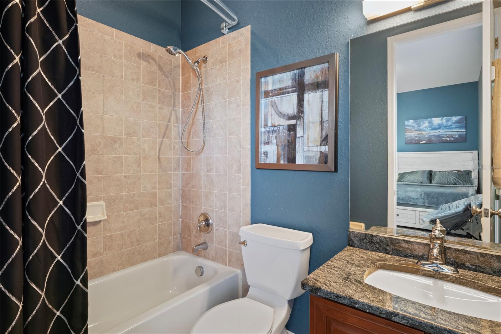 Image 42 of 100 For 21604 Draycott Way